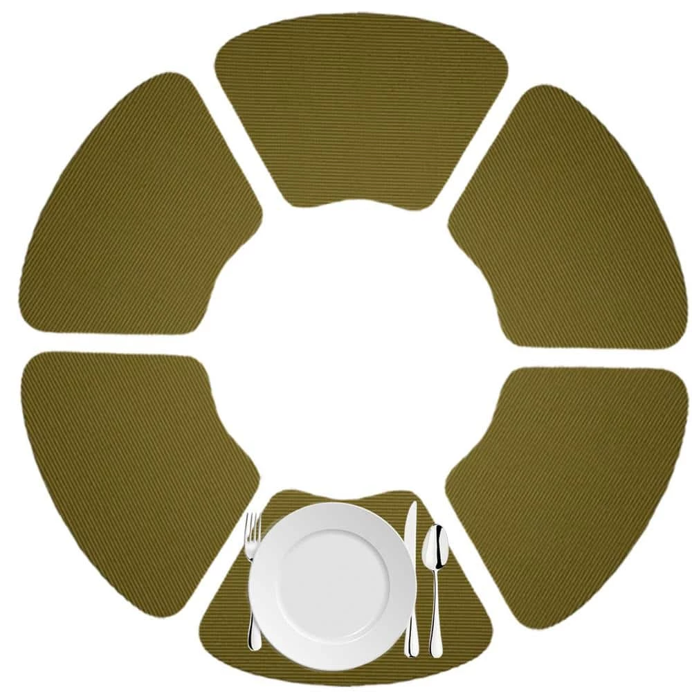 Fishnet 19 in. x 13 in. Moss PVC Covered Jute Wedge Placemat (Set of 6) by Kraftware 4 Fishnet 19 in. x 13 in. Moss PVC Covered Jute Wedge Placemat (Set of 6) by Kraftware - Image 2