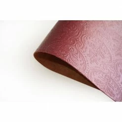 Venecia Burgundy Faux Leather Placemat (Set of 4) by Dainty Home 9 Venecia Burgundy Faux Leather Placemat (Set of 4) by Dainty Home -Table Linens Shop reds pinks dainty home placemats 4vepmbu 40 1000