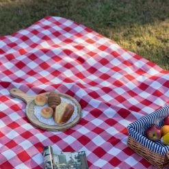 55 in. x 78 in. Rectangle Red and White Waterproof Plaid Checkered Gingham Outdoor Picnic Tablecloth by DEERLUX -Table Linens Shop reds pinks deerlux tablecloths qi003990 5578 rd 44 1000